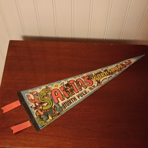 Vintage Santa pennant - Picture 1 of 2